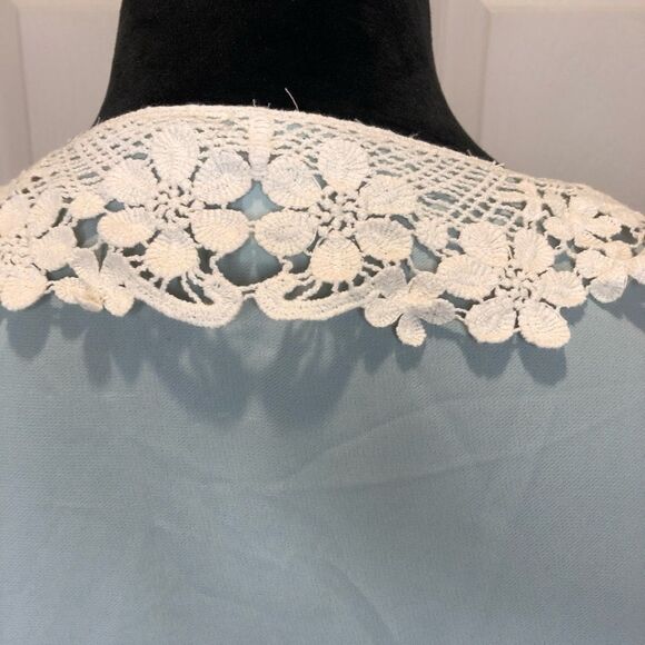 Lauren Conrad blue sleeveless top w/ pearl collar - Picture 12 of 15